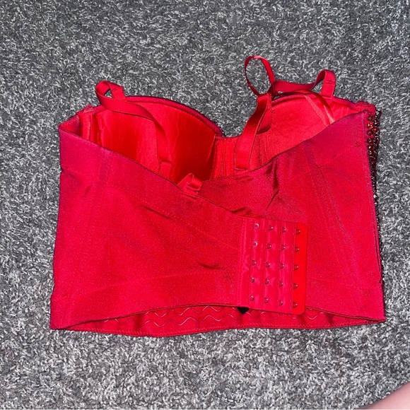 Red Sequin Sweetheart corset Top - Picture 4 of 4